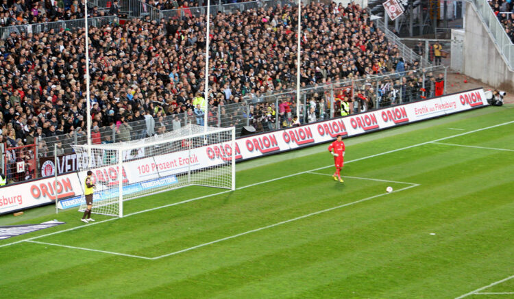 70 Meter ORION im Millerntor-Stadion