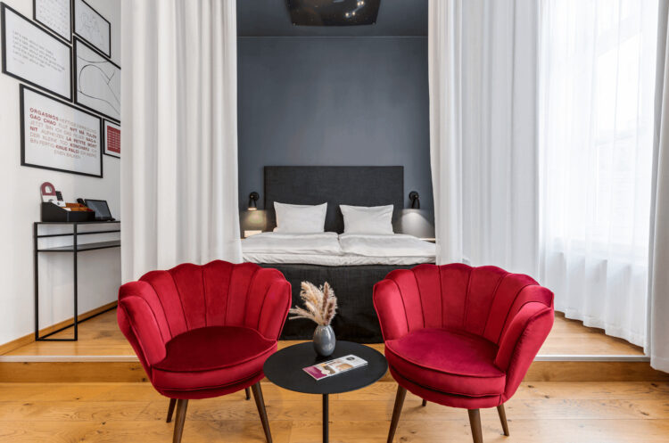 Businesstaugliche Erotik: Hotel Alte Post in Flensburg fesselt mit ORION-Themenzimmer im brandneuen Design